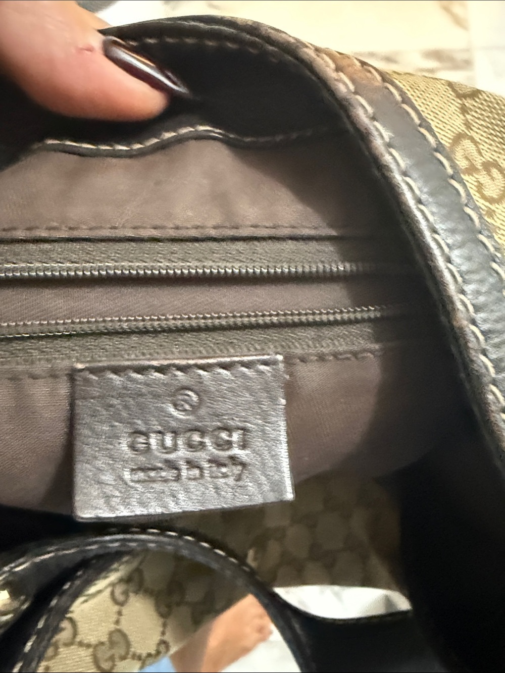 Gucci Beige GG Canvas Shoulder Bag with Green-Red Web Stripe - Picture 8 of 9